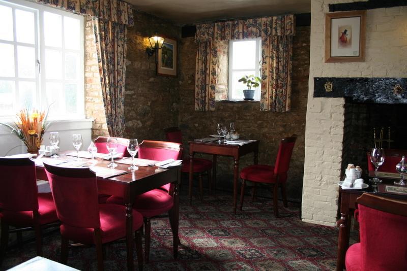 The Coach & Horses Inn Chislehampton Eksteriør billede