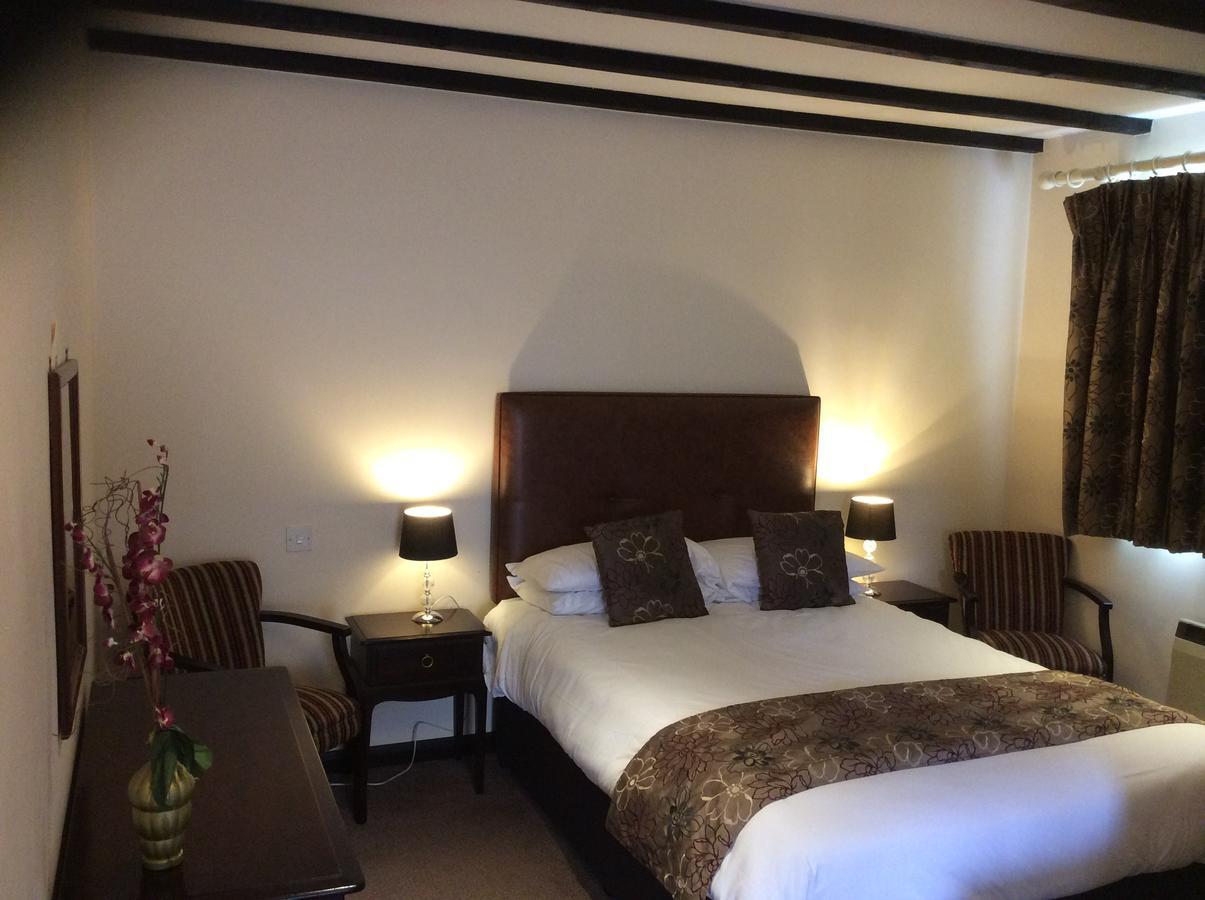 The Coach & Horses Inn Chislehampton Eksteriør billede