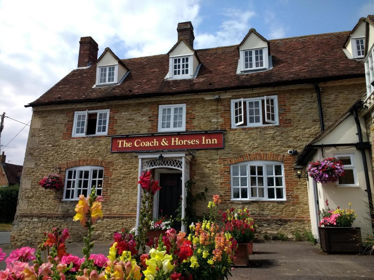 The Coach & Horses Inn Chislehampton Eksteriør billede